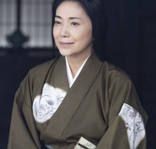 石川さゆりの美人娘 佐保里は心の病気を患っていた 仲良し親子の現在と画像